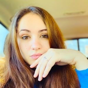 Meet your Posher, Cassie